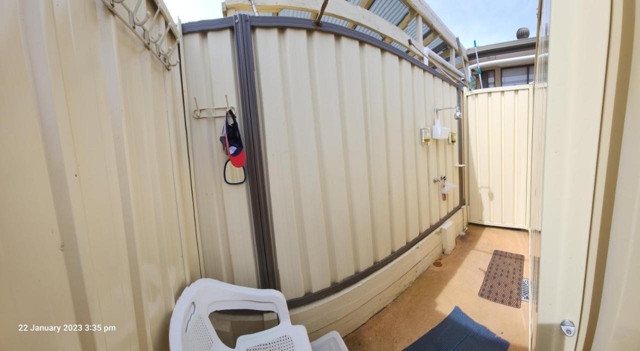 Traplins Accomodation เลคส์เอนทรานส์ ภายนอก รูปภาพ
