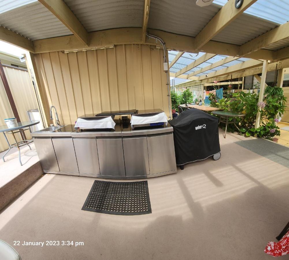 Traplins Accomodation เลคส์เอนทรานส์ ภายนอก รูปภาพ