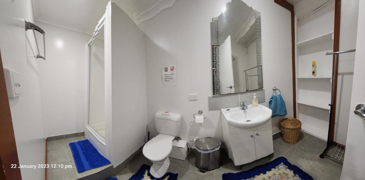 Traplins Accomodation เลคส์เอนทรานส์ ภายนอก รูปภาพ